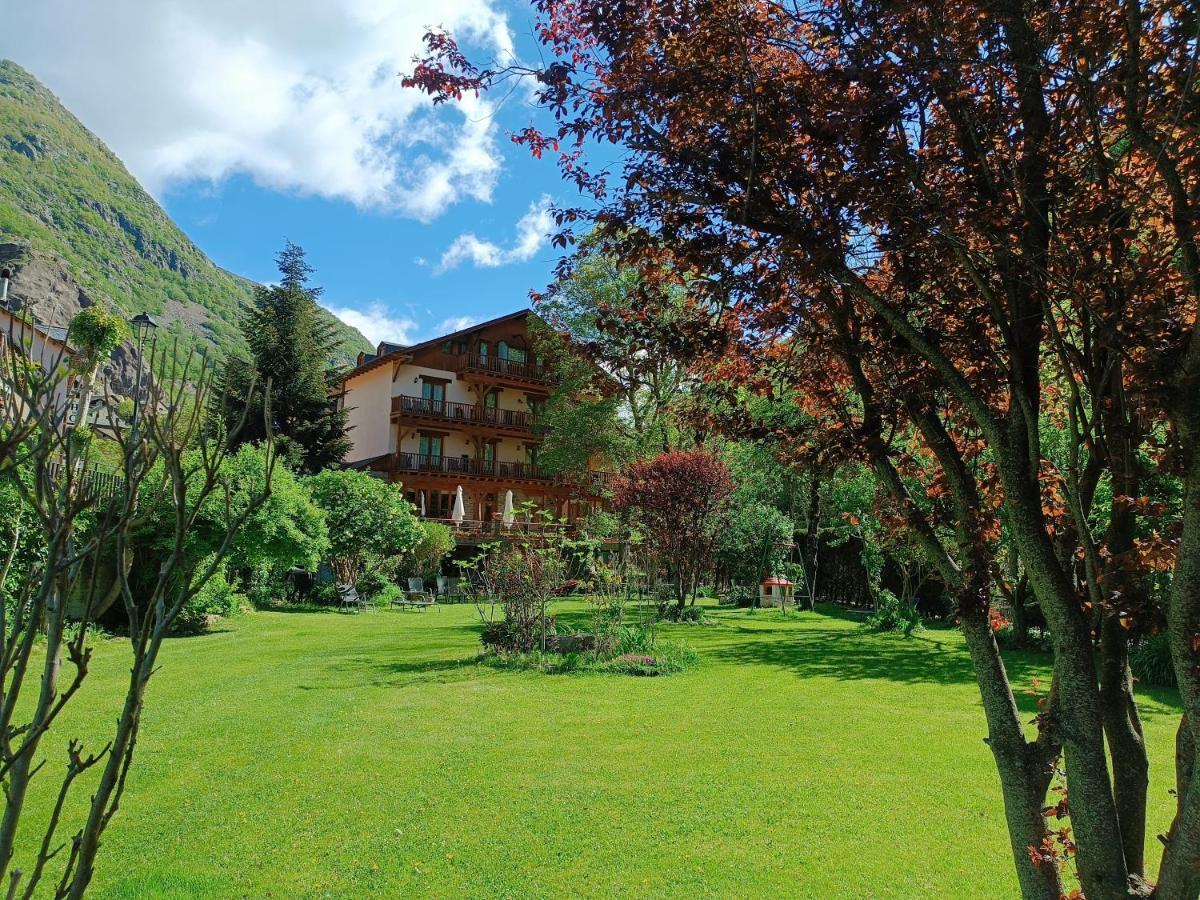 Hotel Estanys Blaus Таваскан Екстериор снимка