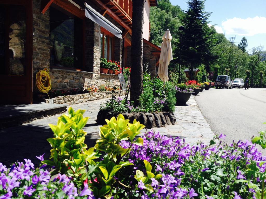 Hotel Estanys Blaus Таваскан Екстериор снимка
