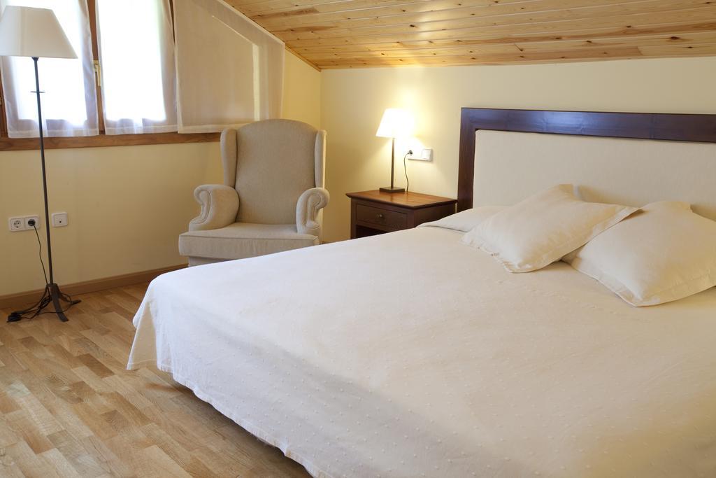Hotel Estanys Blaus Таваскан Екстериор снимка